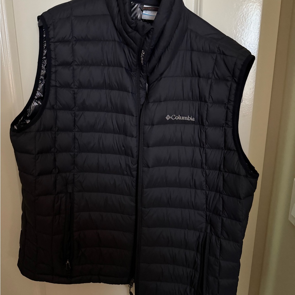 Columbia Black Turbo Down Puffer Vest